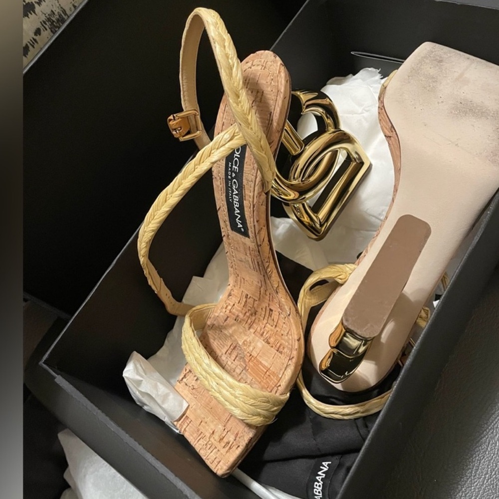 Dolce & Gabbana Beige Raffia Logo Heels